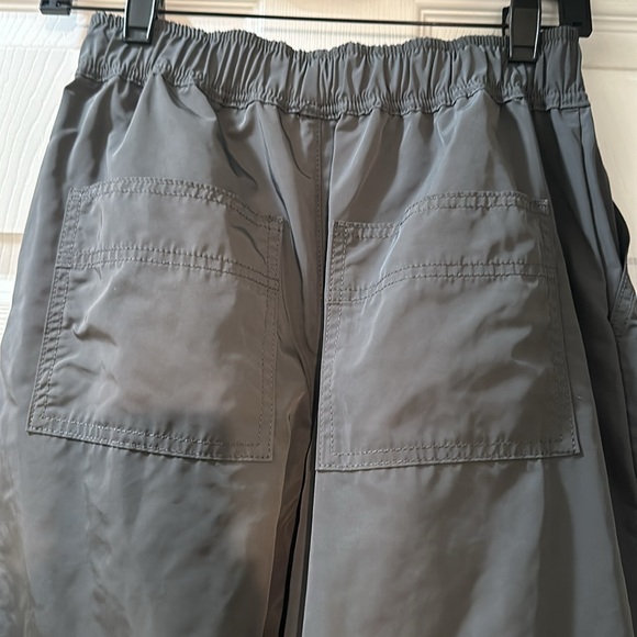 Brand new without tags ASOS design parachute cargo pants Sz US 0 - Picture 5 of 8